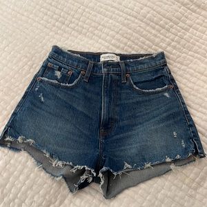 Abercrombie high rise mom shorts